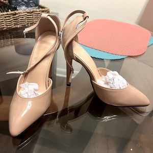 Brand new nude heels